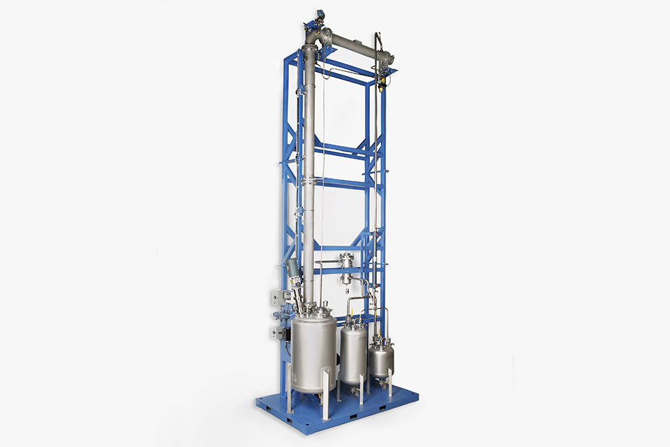 Conventional batch distillation with multiple receivers.